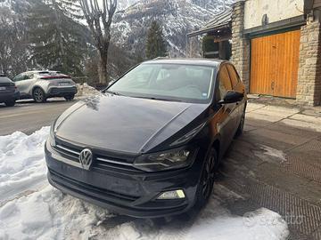 Volkswagen POLO 1.0 confortline 48kw NEOPATENTATI