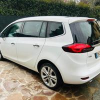Molto bella