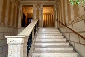 Appartamento di 150 m² con più di 5 locali a Reggi