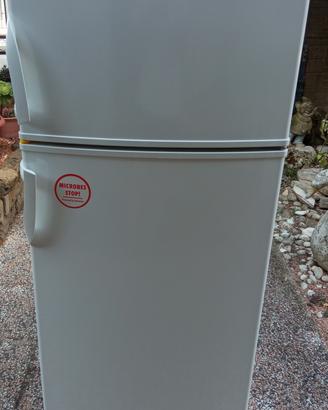 Frigorifero frigo combinato 260 litri NUOVO