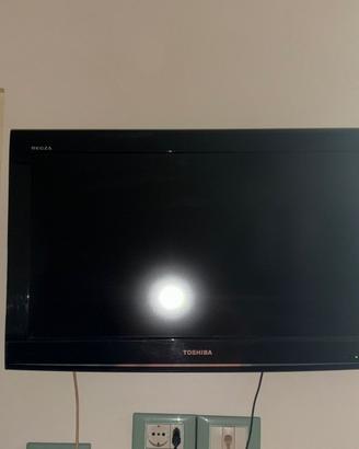TV Toshiba Regza funzionante – con telecomando