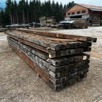 Travi vecchi antichi