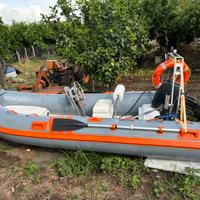 Barca a motore +carrello omologato