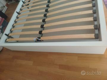 Letto matrimoniale con contenitore