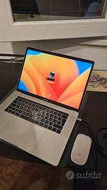 Apple MacBook Pro 15" (2017) + Magic Mouse