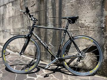 Bici corsa Colnago Primavera nera