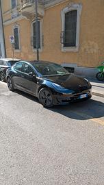 TESLA STANDARD RANGE 2024 15.000 KM