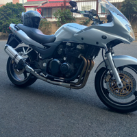 Kawasaki zr7s