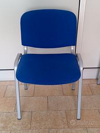 Tre sedie come quella in foto