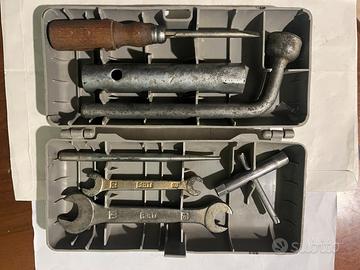 SCATOLA ATTREZZI -TROUSSE FIAT 500 D F L R