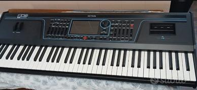 ketron sd9 pro , 76 Tasti. 