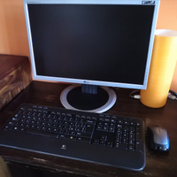 Pc computer fisso completo di tutto (come da foto)