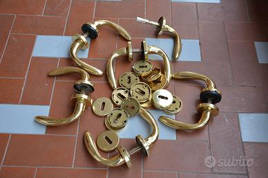 Maniglie di ottone