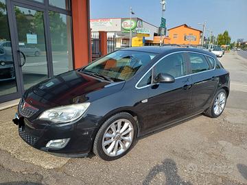 Opel Astra 1.7 CDTI 110 cv 5 porte Cosmo
