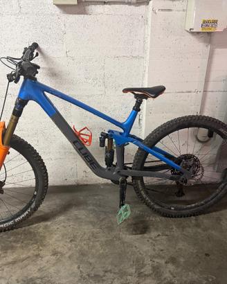 CUBE STEREO ONE 77 ACTION TEAM