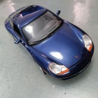 modellino porsche carrera 911 scala 1 18 