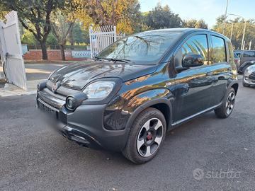 Fiat Panda 1.0 FireFly S&S Hybrid City Cross- Prom