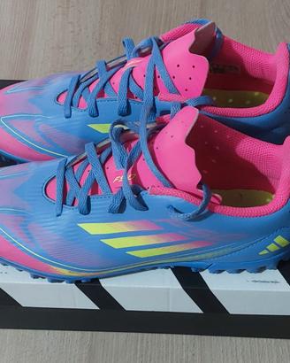 SCARPETTE ADIDAS PER CALCETTO,COME NUOVE. PIANURA.