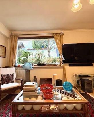 Villa di 200 m² con 5 locali a Roma