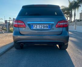 Mercedes B200