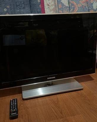 TV Samsung 32 pollici Full HD con telecomando