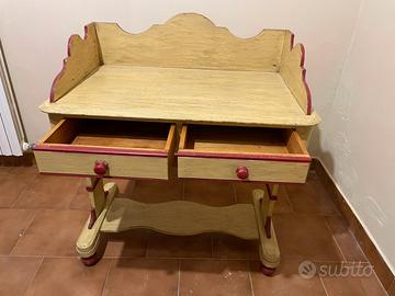 Tavolo/Mobile in stile Francese