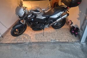 Moto Naked 