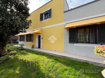 VILLA SINGOLA A CAVENAGO DI BRIANZA