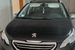 Peugeot 2008  100cv 1.6 cc Allure  +gancio traino 