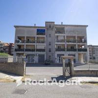 APPARTAMENTO VIA FARES IN BUONE CONDIZIONI