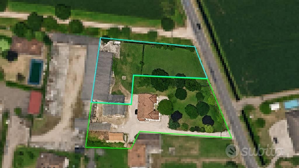 Rustico / Casale di 370 m² con più di 5 locali e b - Vista 2