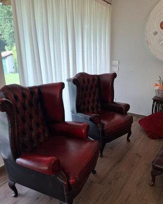 coppia di poltrone chesterfield bergere in pelle b
