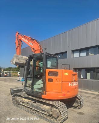 ESCAVATORE CINGOLATO HITACHI ZAXIS ZX85 USB-6