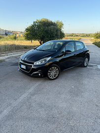 Peugeot 208 anno 2016 benzina 105.000km