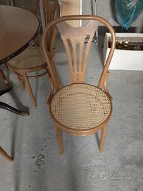 Tavolo rotondo con 4 sedie stile viennese