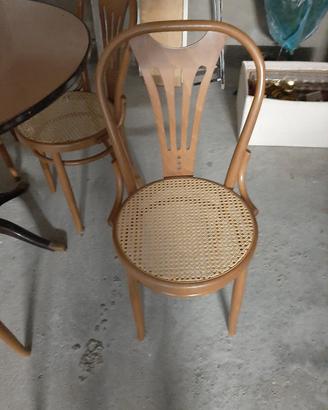 Tavolo rotondo con 4 sedie stile viennese