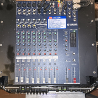 Mixer YAMAHA MG124c