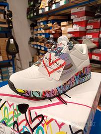 Skechers Uno Ravaged Love 35