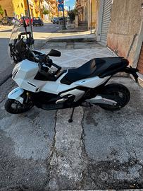 Honda XAdv 750 anno 2025