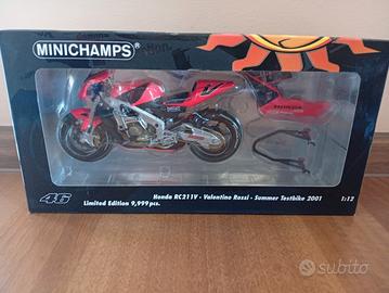 Honda RC211V Testbike 2001 Rossi - 1/12 Minichamps