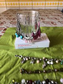 Set orecchini e braccialetti