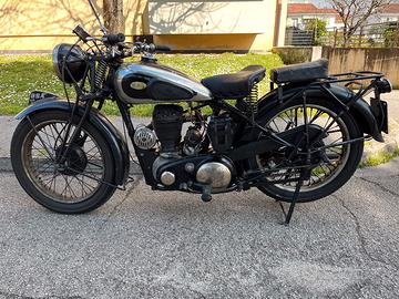 BSA WM20  500 1942 (conservato)