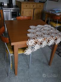 TAVOLO ALLUNGABILE 90X90-90X180