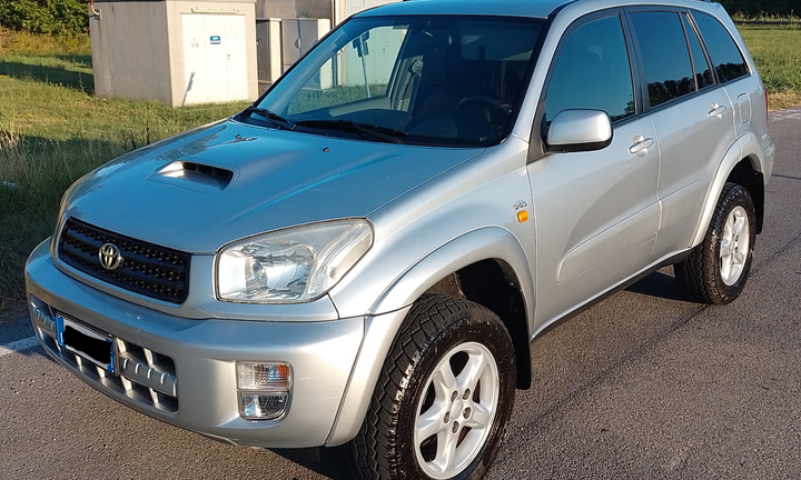TOYOTA RAV4 2003 tdi 4x4 iscritta ASI CRS 5 porte