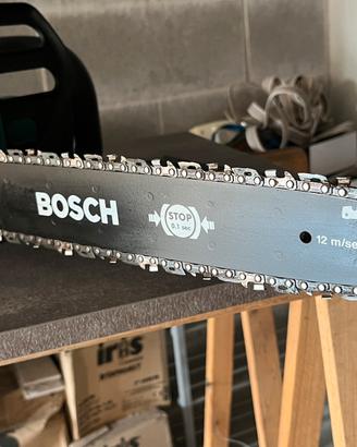 Motosega Bosch a filo. 1700w