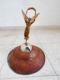 Scultura in bronzo “La liberta”