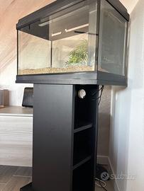 Acquario completo di accessori e mobiletto