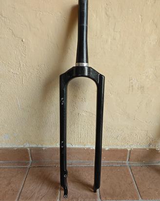 forcella MTB carbon