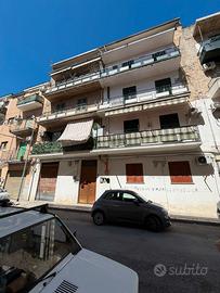 5 vani su 2 livelli zona Uditore
