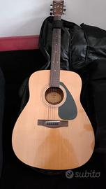 Chitarra Yamaha f310 + custodia